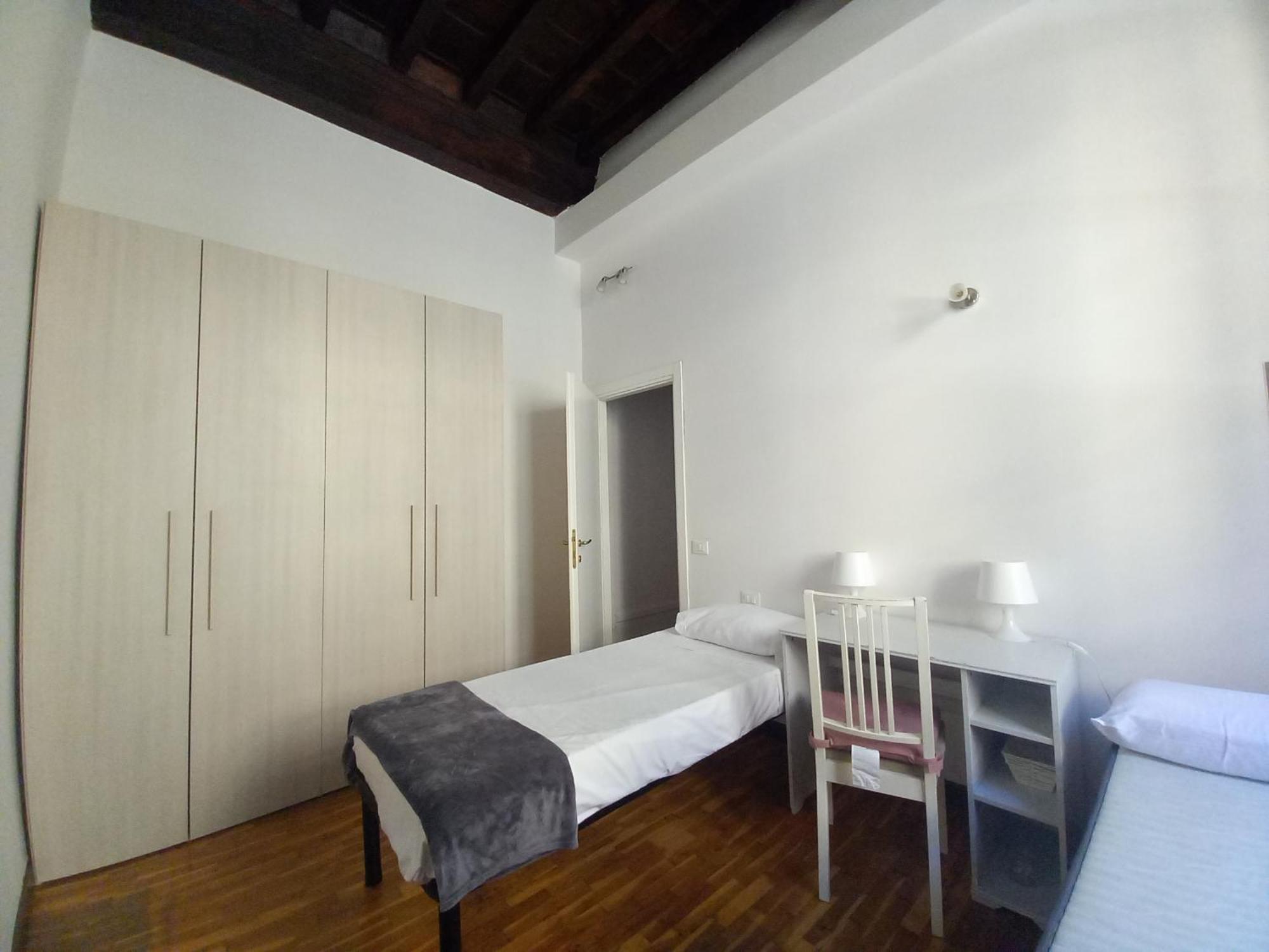 Cavour 46 First * Florencia